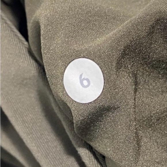 Lululemon Jet Crop *Slim - Picture 13 of 15